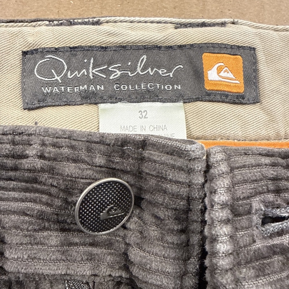 Quicksilver Waterman Corduroy Shorts Men's Size 32 Brown Skater Surf 9" Inseam - Picture 2 of 11